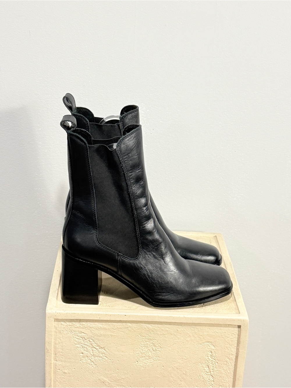 Steve Madden Black Leather Argent Block Heel Chelsea Boots Mid Calf Size 9